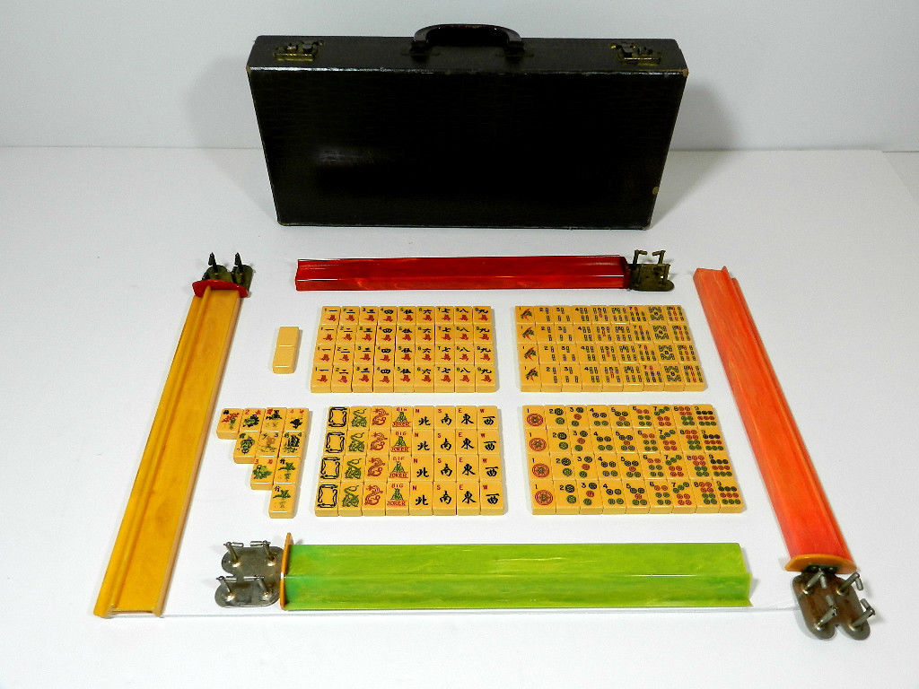 5 plateaux en bakélite vintage Mahjong Mah Jong, lot de 152 5 plateaux en bakélite vintage Mahjong Mah Jong, lot de 152