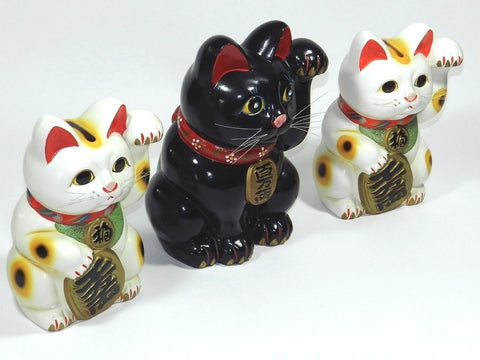 Antique Vintage Japanese Maneki Neko Lucky Cat Bank Ceramic Hand Painted Year 1960's Set of 3 Made In Japan Black White Cats Chinese Store Restaurant Decor Prop